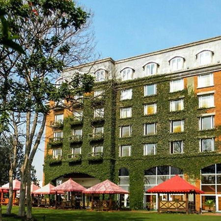Hotel Royal Orchid Bangalore Exterior photo