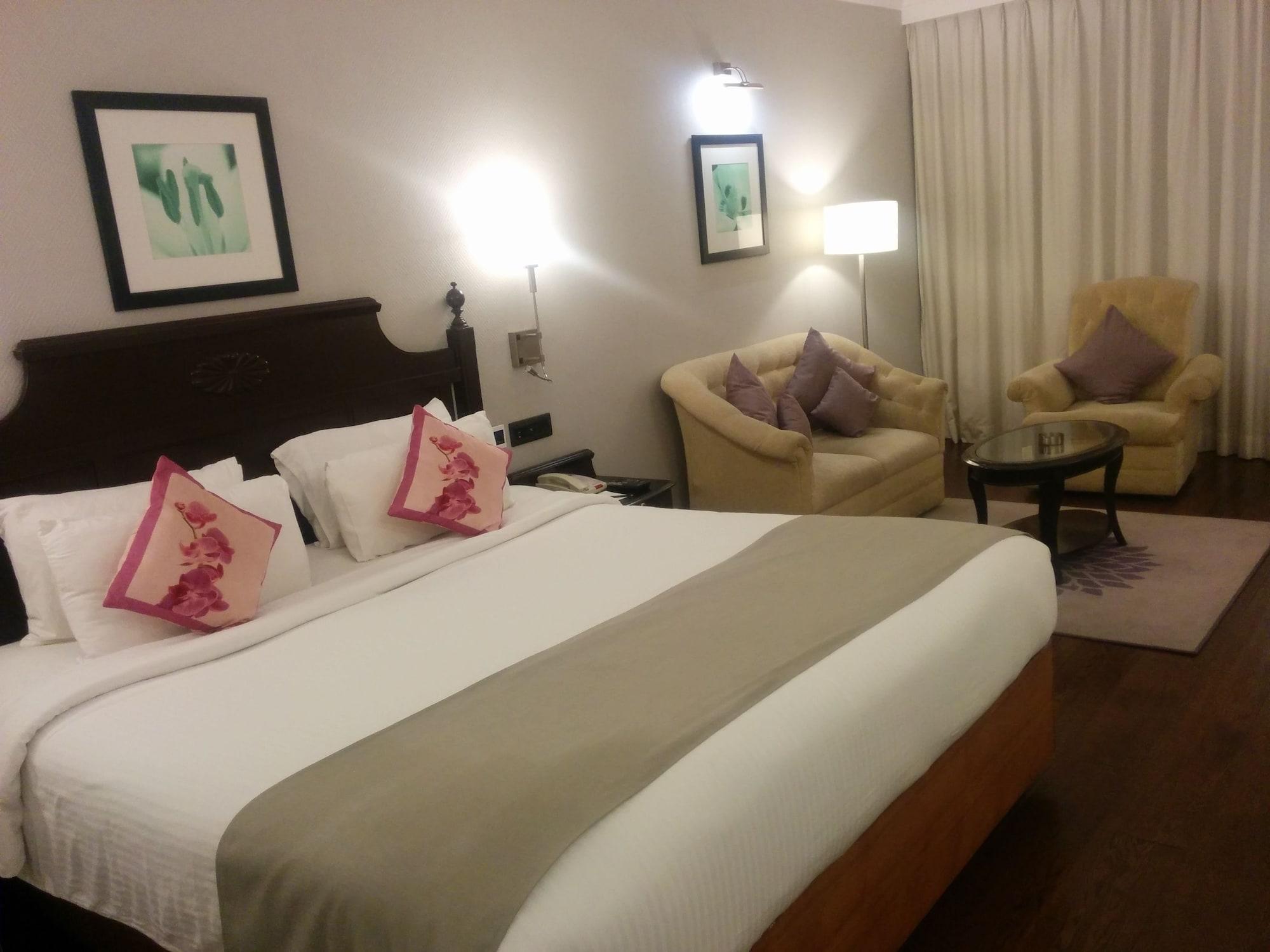 Hotel Royal Orchid Bangalore Exterior photo