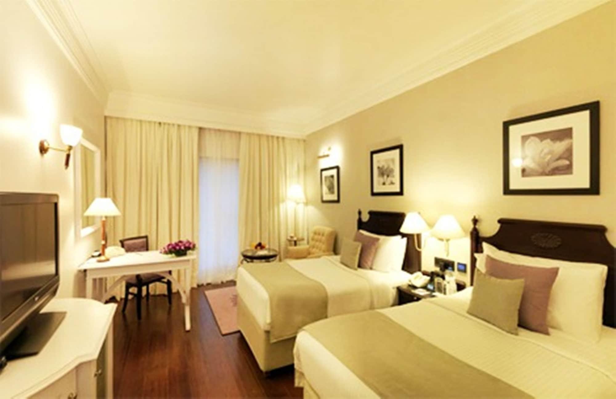 Hotel Royal Orchid Bangalore Exterior photo
