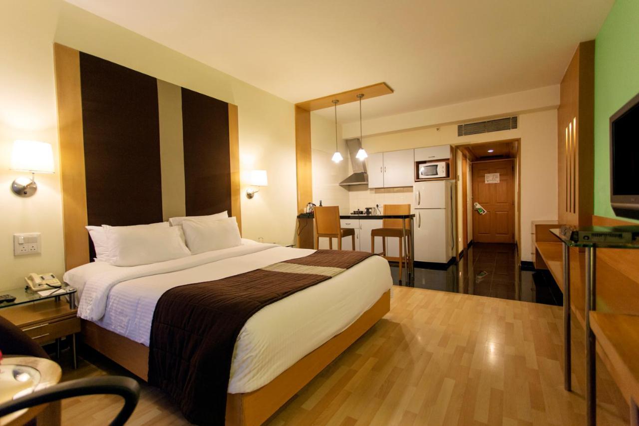 Hotel Royal Orchid Bangalore Exterior photo
