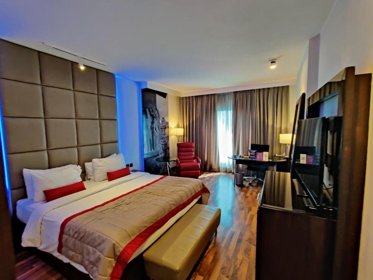 Hotel Royal Orchid Bangalore Exterior photo