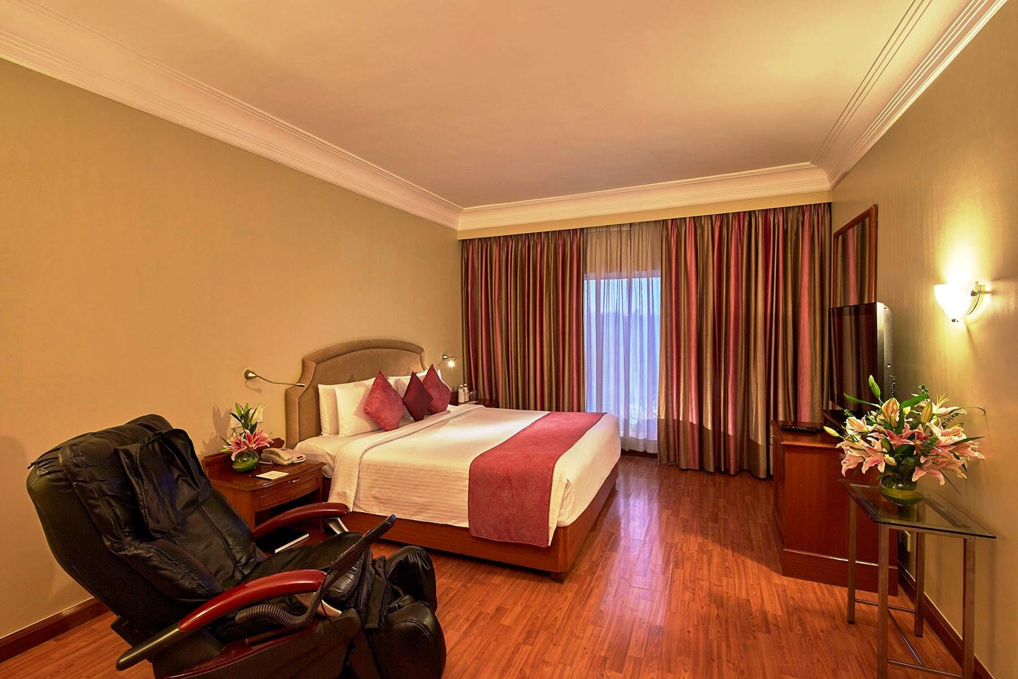 Hotel Royal Orchid Bangalore Exterior photo