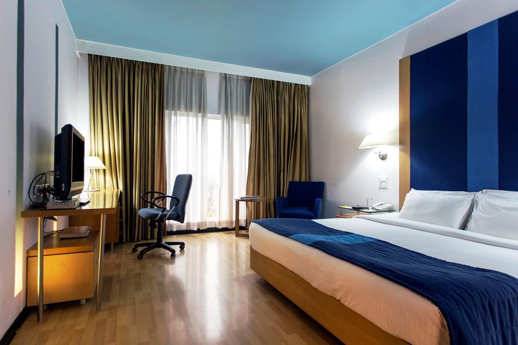 Hotel Royal Orchid Bangalore Exterior photo