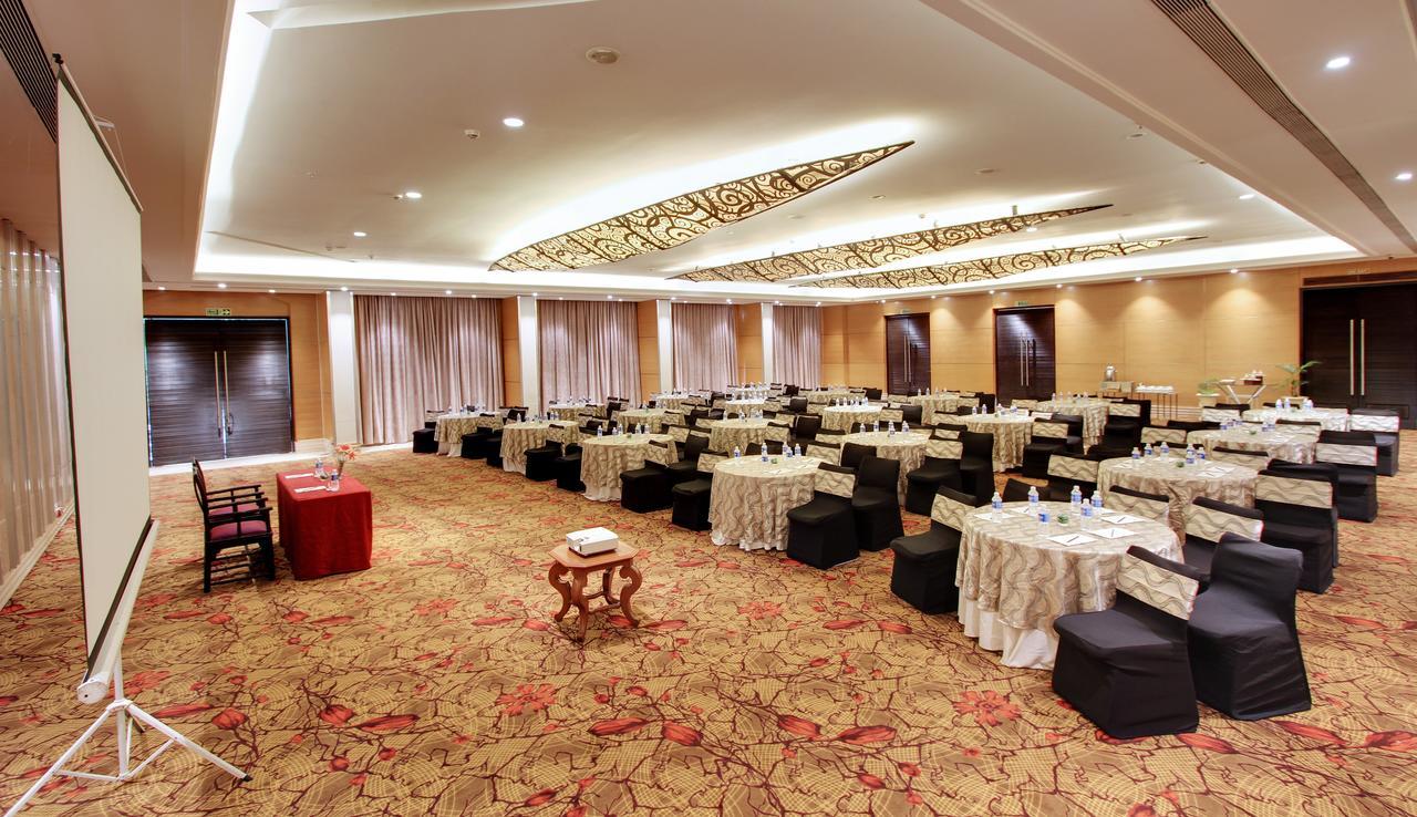 Hotel Royal Orchid Bangalore Exterior photo